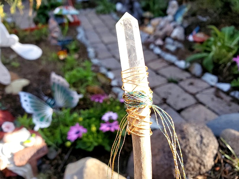 quartz-and-threads | Tania Marie